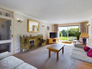 Sitting room- click for photo gallery